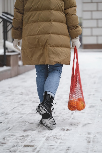 Borsa da donna eco riutilizzabile con arance del negozio