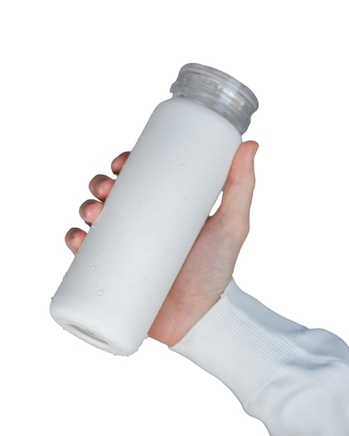 Bottiglia d'acqua bianca in mano mockup isolato su sfondo bianco