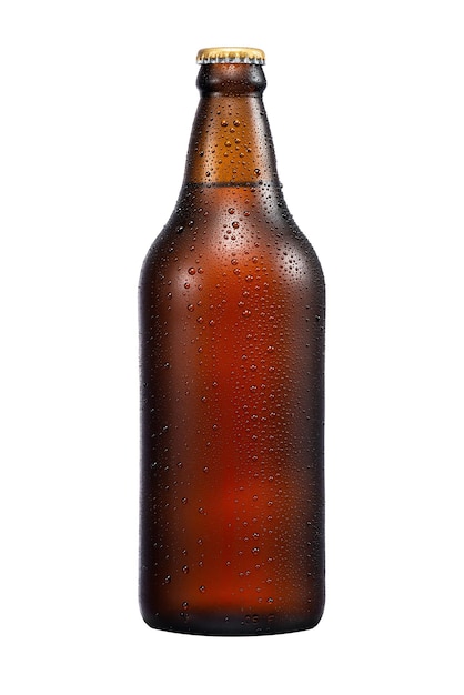 Bottiglia di birra da 600 ml di birra marrone con gocce isolate senza ombra su sfondo bianco