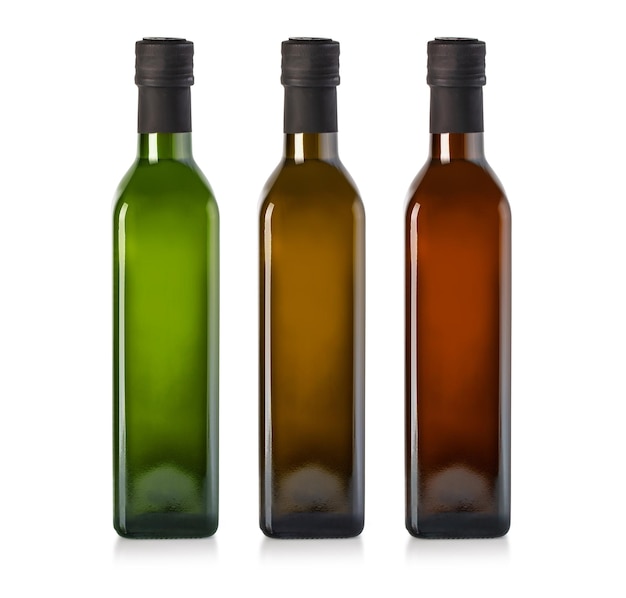 Bottiglia di olio d'oliva isolata