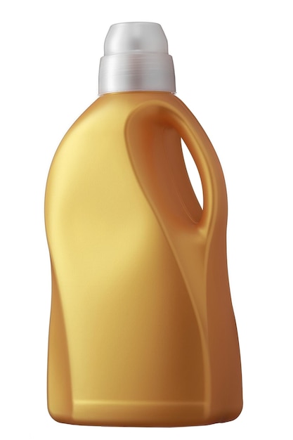 Bottiglia di plastica di colore dorato da sotto il detersivo o ammorbidente isolato su sfondo bianco