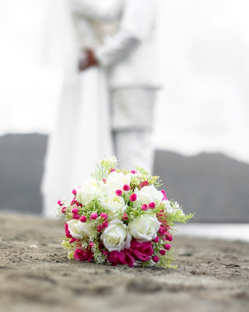 Bouquet da sposa, abito da sposa, dettagli del matrimonio