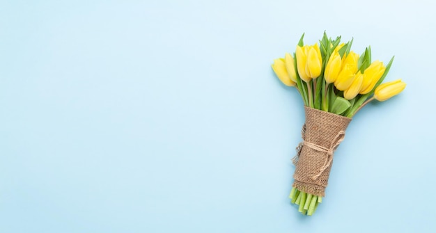 Bouquet di fiori di tulipano giallo