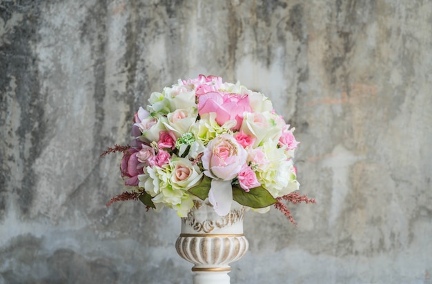 bouquet di fiori in vaso