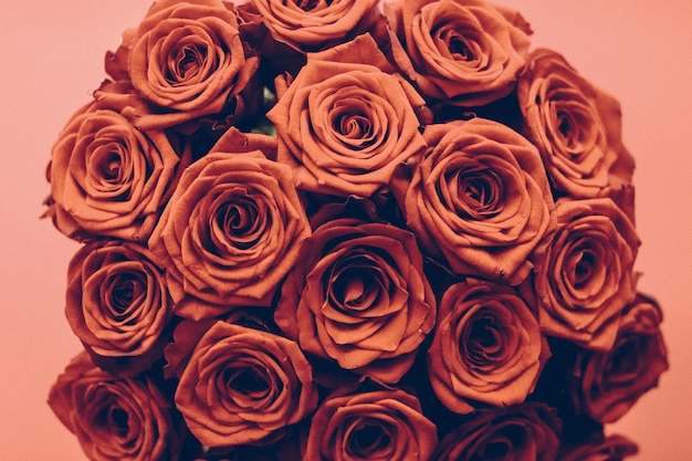 Bouquet di lusso vintage di rose arancioni fiori in fiore come sfondo floreale per le vacanze
