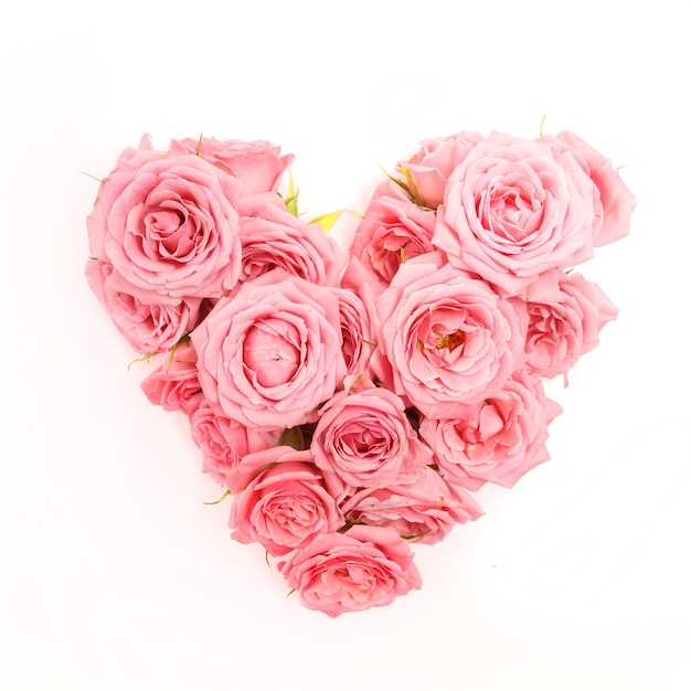 Bouquet di rose isolate a forma di cuore