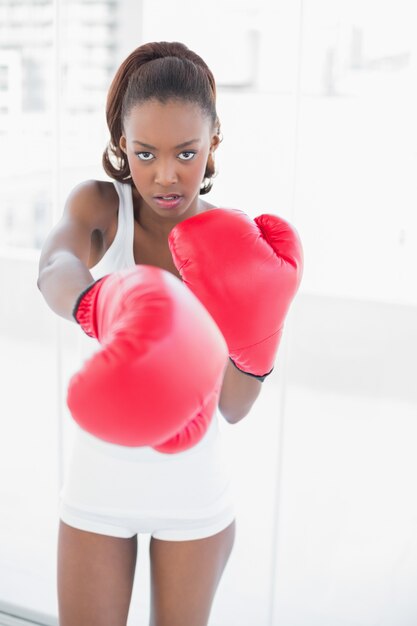 Boxe snella donna atletica