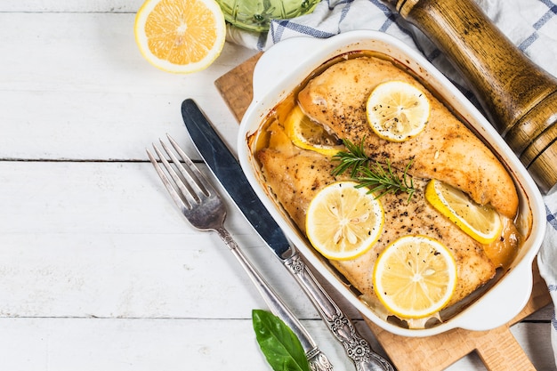 Braciola di pollo alla griglia al limone