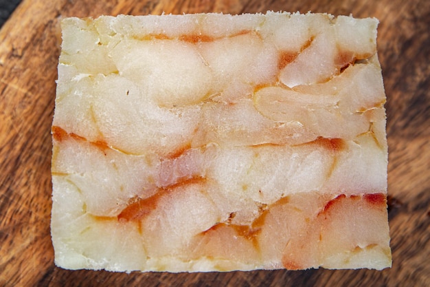 bricchette di pesce filetto crudo cucina di frutti di mare scongelare antipasto pasto spuntino sul tavolo copia spazio sfondo alimentare rustico vista dall'alto