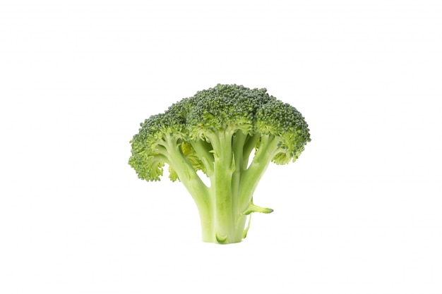 Broccoli isolati su superficie bianca. Verdura fresca
