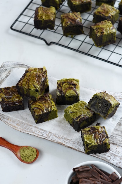 Brownie al cioccolato fondente e tè verde Matcha