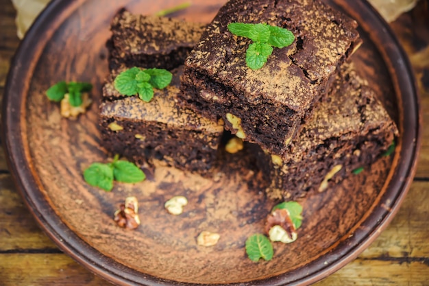 Brownie al cioccolato, messa a fuoco selettiva. cibo e bevande.