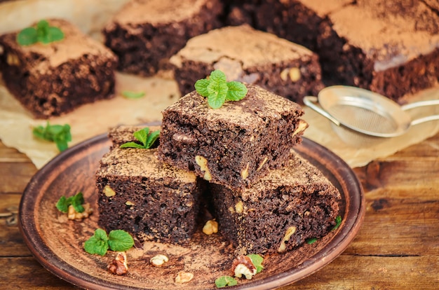 Brownie al cioccolato, messa a fuoco selettiva. cibo e bevande.