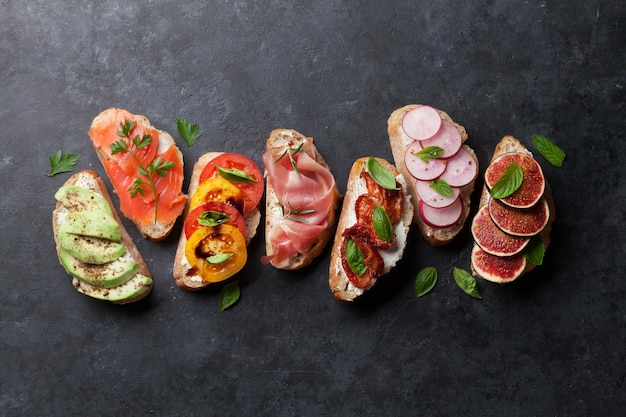 Brushetta o tapas spagnole
