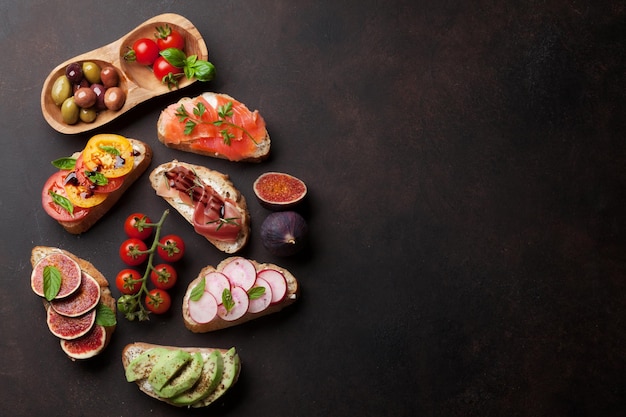 Brushetta o tapas spagnole