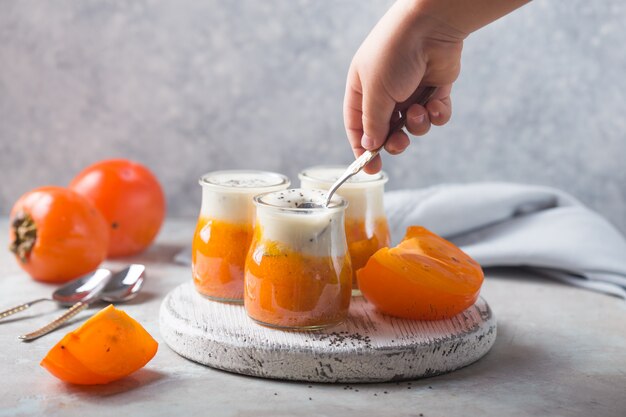 Budino di chia con cachi