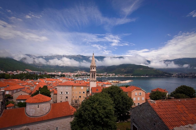 Budva è una città montenegrina sul mare Adriatico