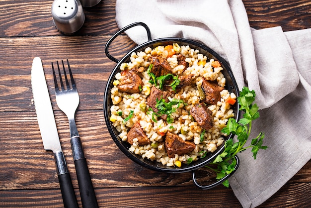 Bulgur con carne e verdure