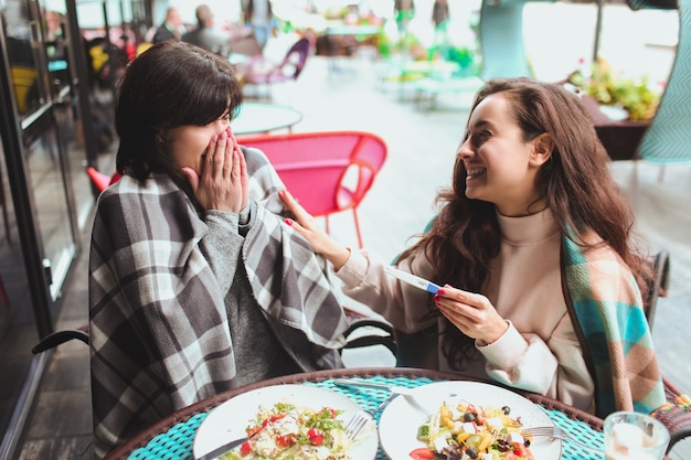 Buone notizie positive sulla gravidanza e sulla nuova vita che nascerà presto