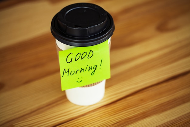 Buongiorno. Tazza di caffè per andare