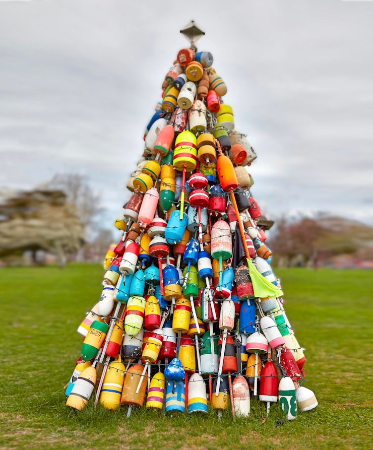 Photo buoy christmas tree at eastham cape cod