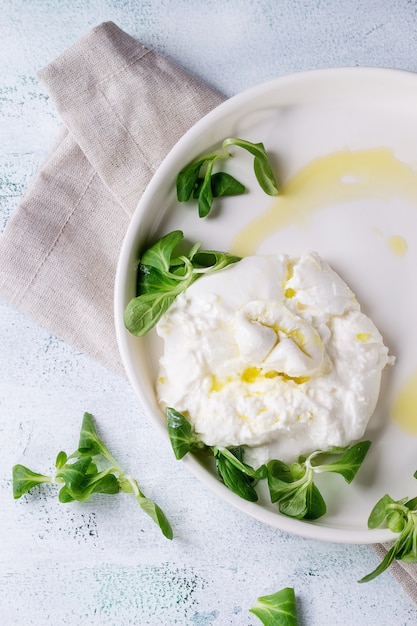 Burrata al formaggio italiano