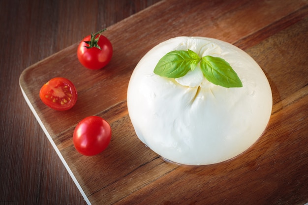 Burrata di mozzarella italiana