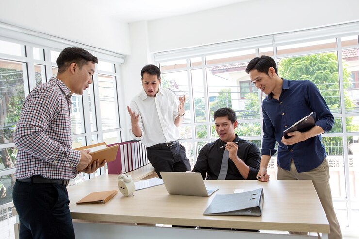 Photo business people working at office