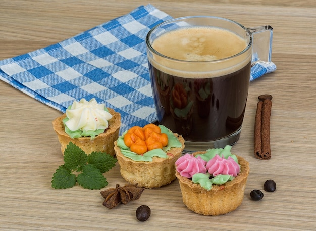 Caffè con pasticceria