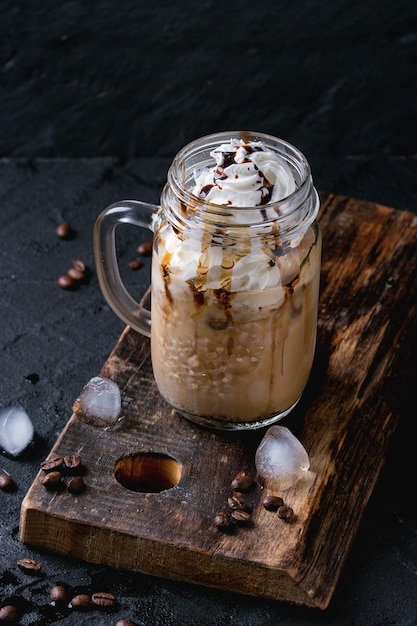 Caffè freddo con panna