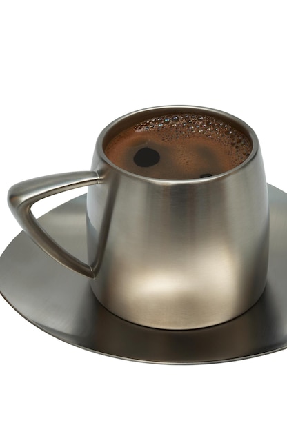 Caffè in una tazza di metallo