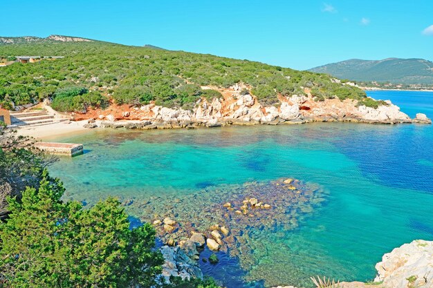 Cala Dragunara in una giornata limpida Sardegna