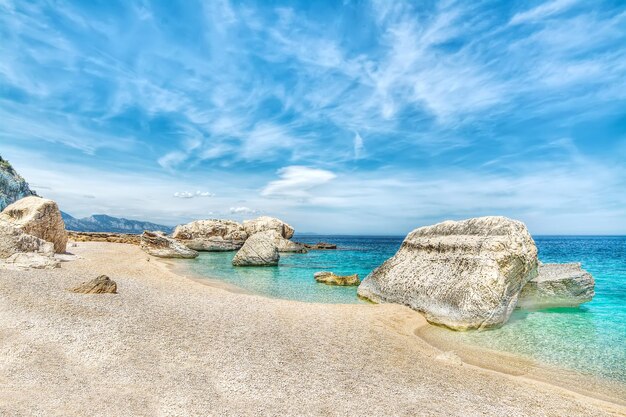 Cala Mariolu in una giornata limpida Sardegna hdr