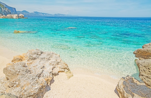 Cala Mariolu in una giornata limpida Sardegna