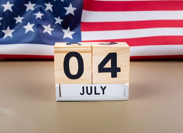 Calendario in legno 4 luglio con una bandiera americana ai generati