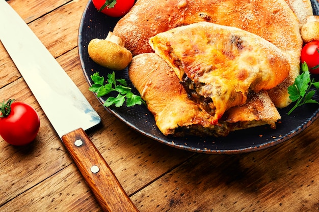 Calzone pizza italiana