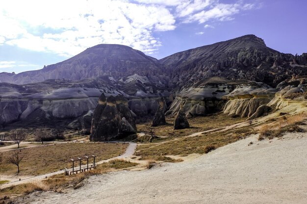 Camino delle fate e la montagna in Cappadocia Goreme Turchia