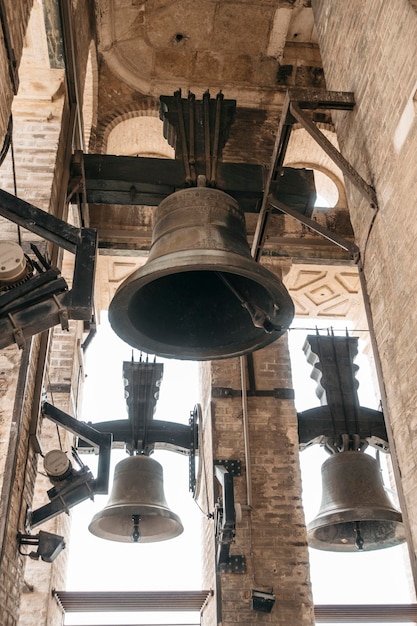 Campane a riposo della giralda nella cattedrale di Siviglia