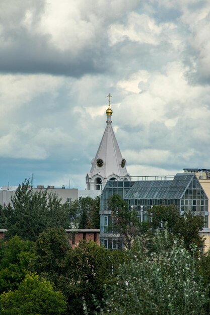 Campanile bianco al Cremlino di Nizhny Novgorod