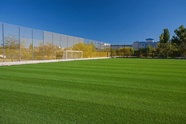 Campo di calcio con nuvoloso