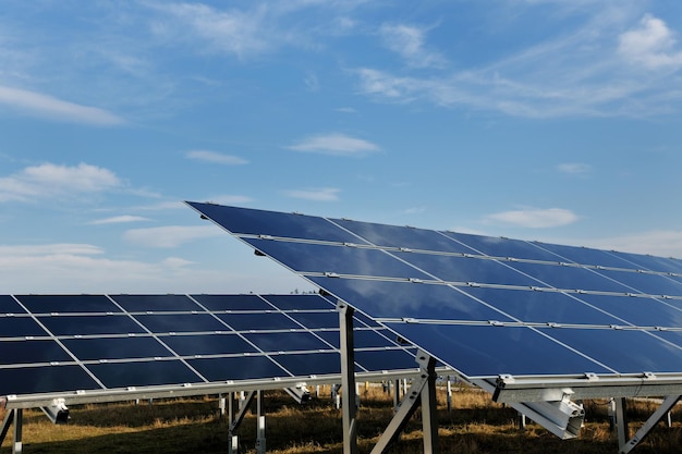 campo di energia ecologica rinnovabile del pannello solare