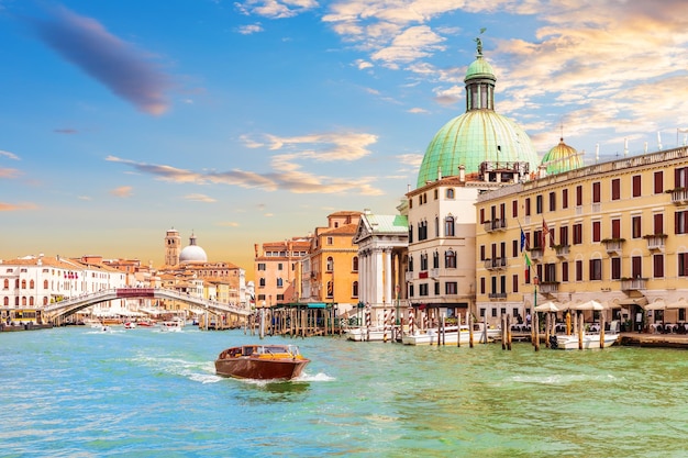 Canal Grande di Venezia vicino al Ponte degli Scalzi Italia