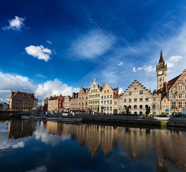 Canale di Gand e via Graslei Gand Belgio