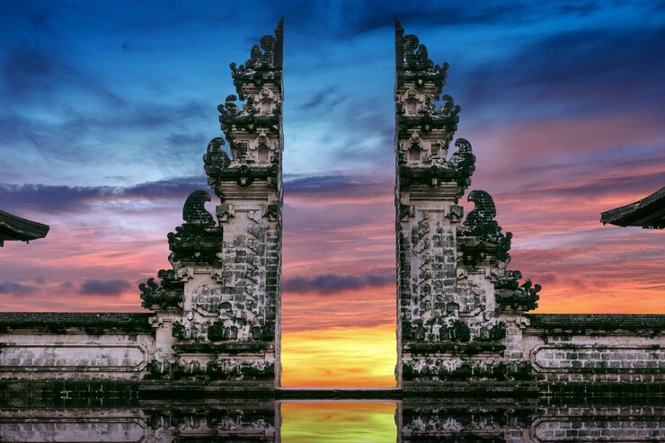 Cancelli del tempiale al tempiale di Lempuyang Luhur in Bali, Indonesia.
