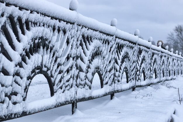 Cancelli in ferro battuto invernale