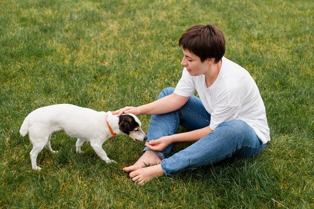 Cane da pastore donna a tutto campo