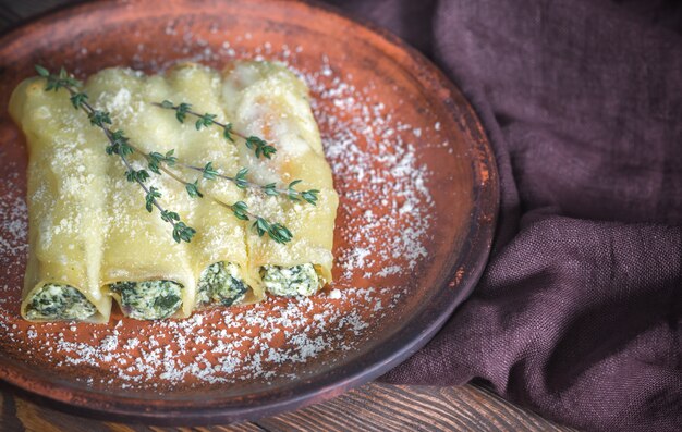 Canelloni ripieni di ricotta e spinaci