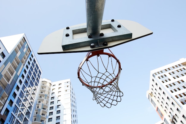 Canestro da basket ad angolo basso