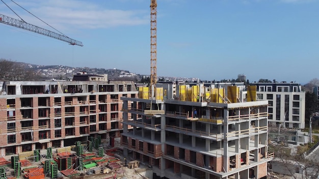 Cantiere occupato e attrezzature da costruzione Vista aerea dall'alto