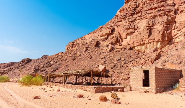 Canyon colorato di Salam nella penisola del Sinai, bellissime pietre calcaree curve.